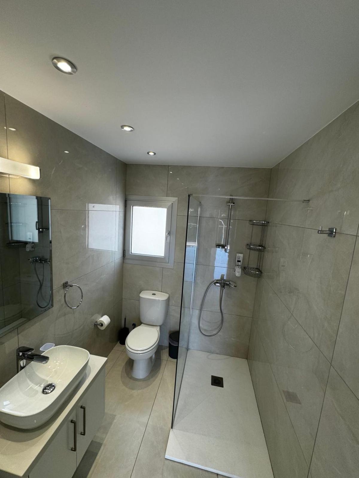 Seaside Gem 2-beds * Paphos